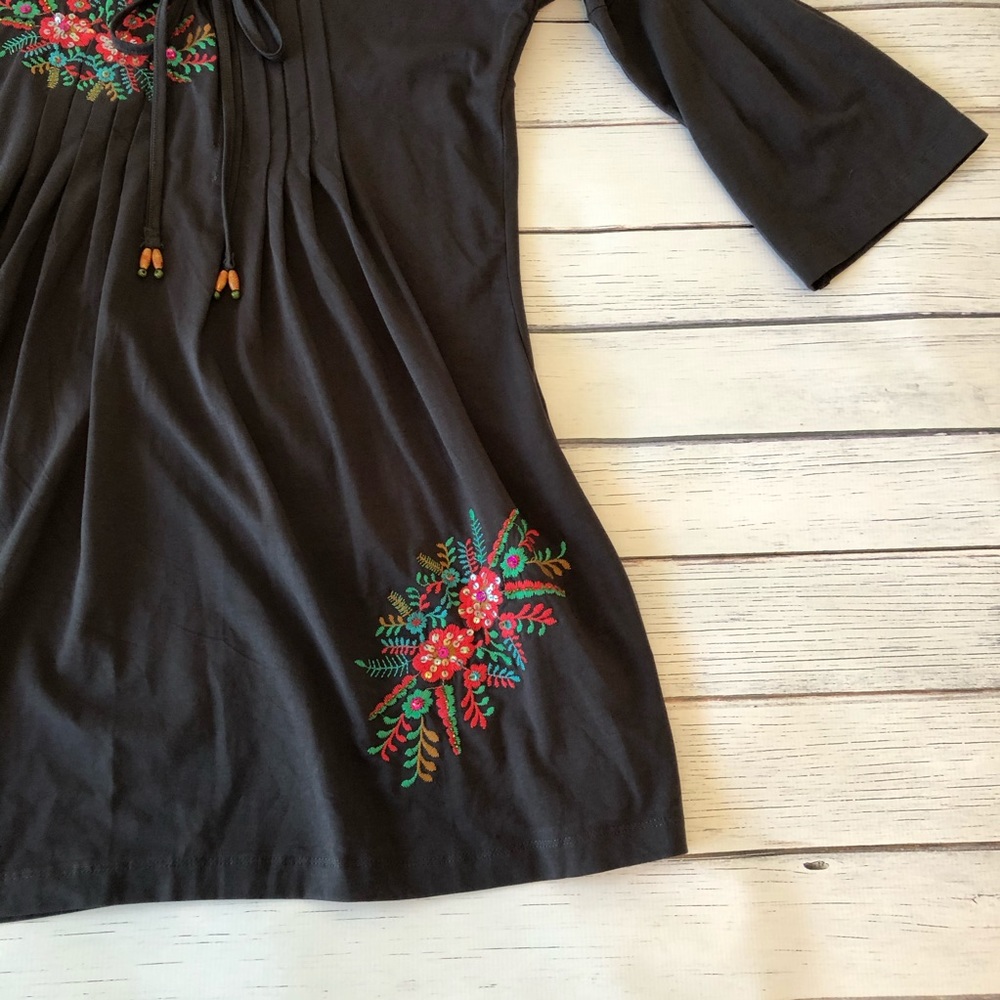 Women’s Urban Mangoz Dress - Picture 2 of 5